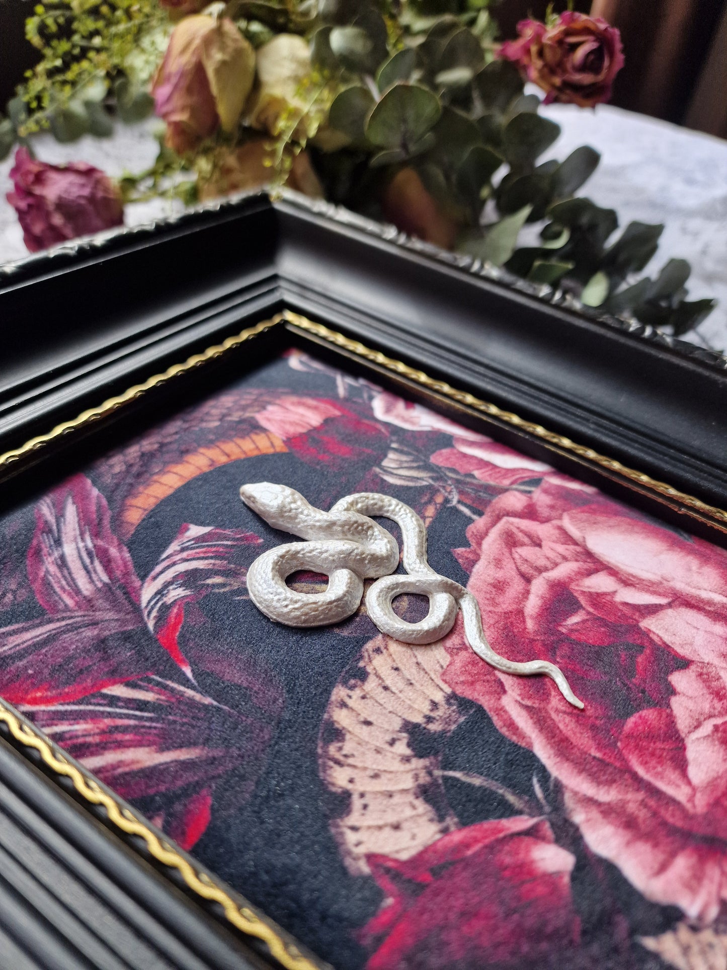 Palais Noir: Frame 4