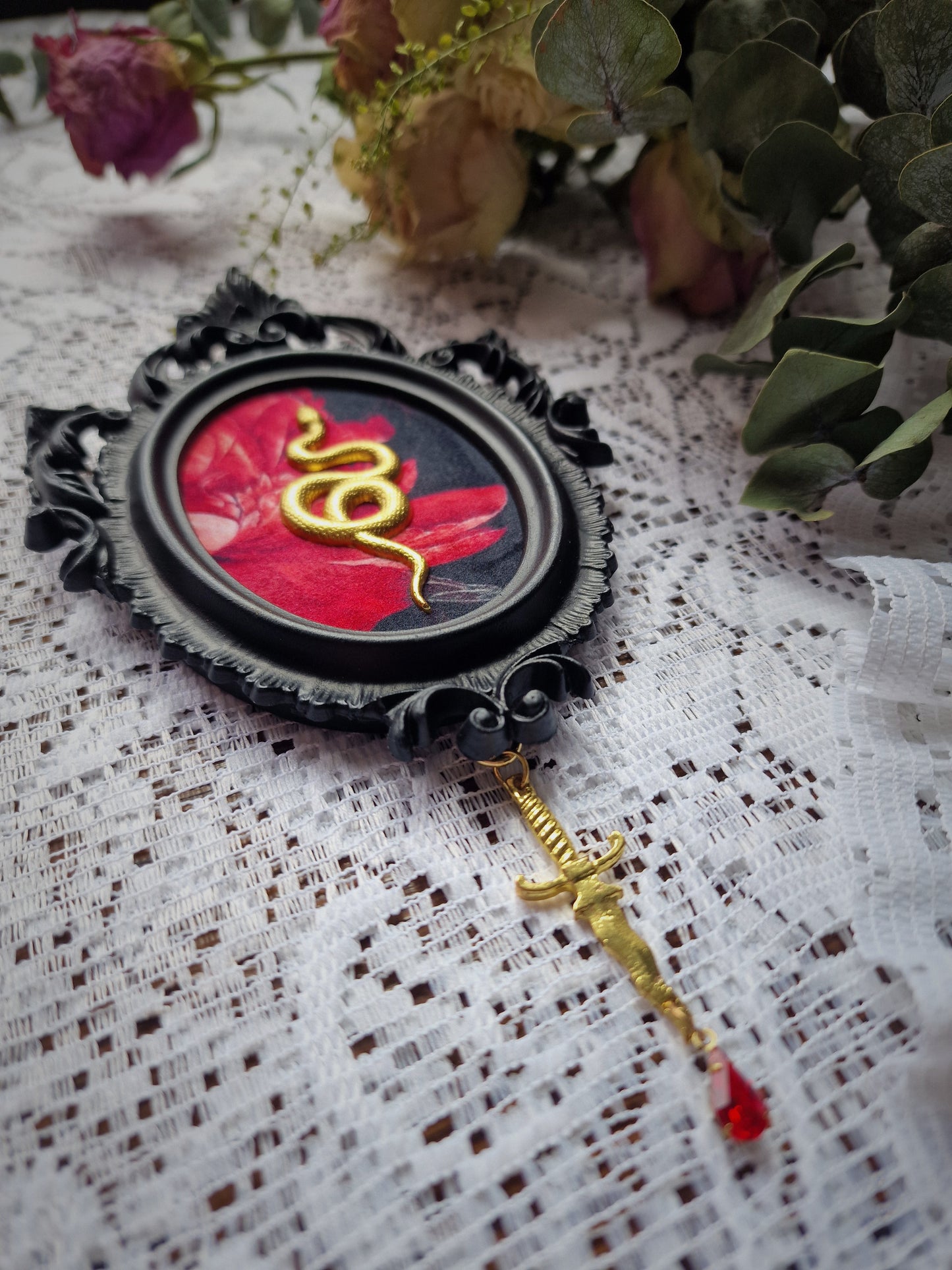 Palais Noir: Frame 7