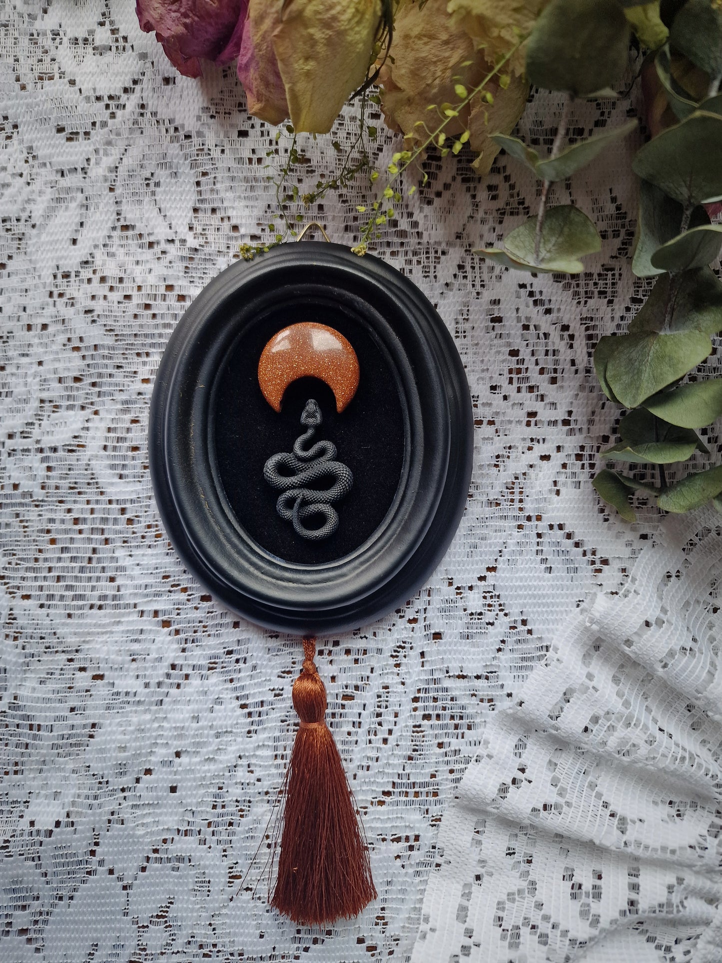 Palais Noir: Frame 8