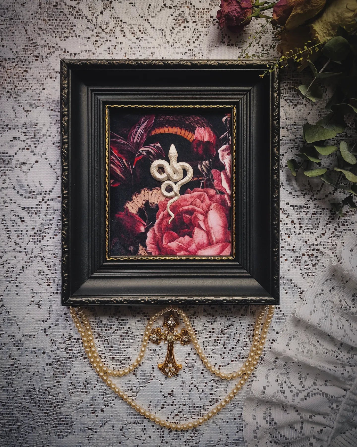 Palais Noir: Frame 4